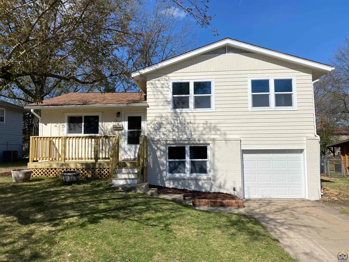 2817 SW Sunset Rd, Topeka, KS 66614 - #1