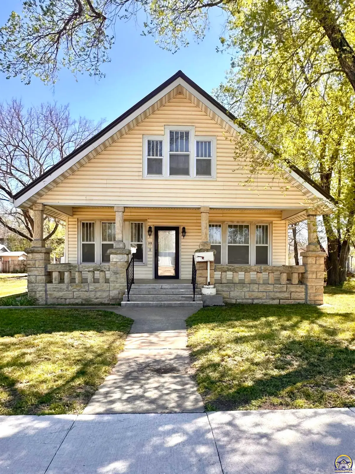 315 E Main St, Council Grove, KS 66846 - #1