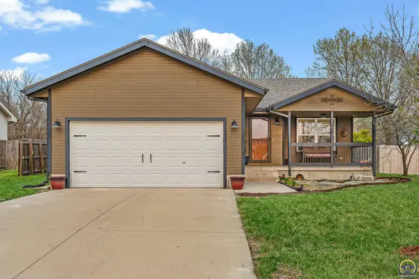 4316 SE Chisolm Rd, Topeka, KS 66609