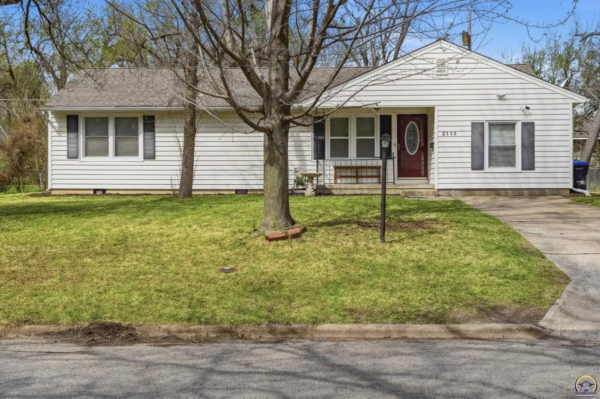 2113 SE Swygart St, Topeka, KS 66605 - #1