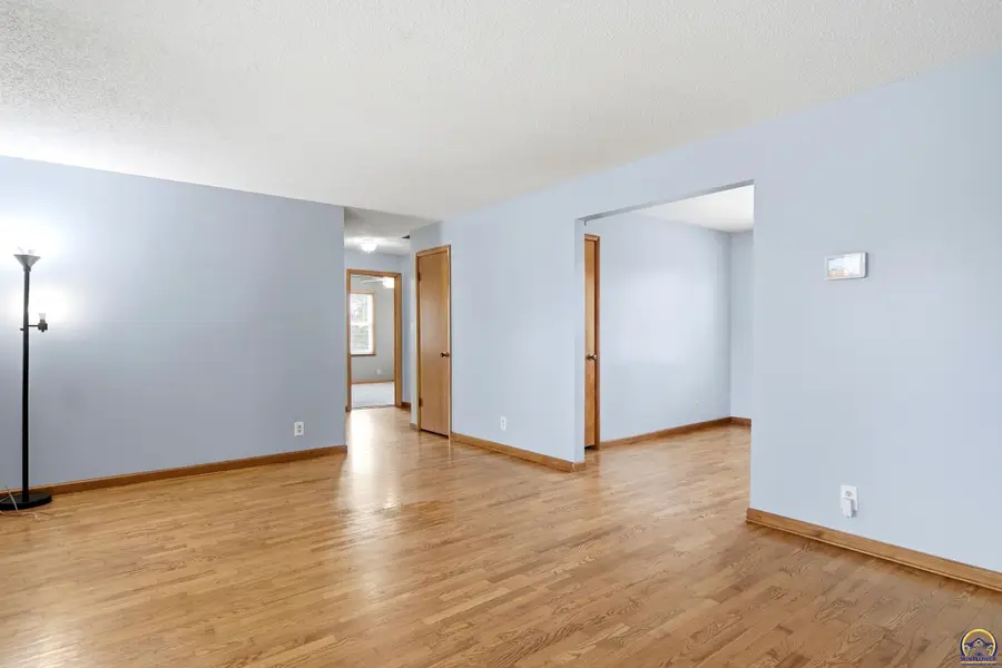 2113 SE Swygart St, Topeka, KS 66605 - #3