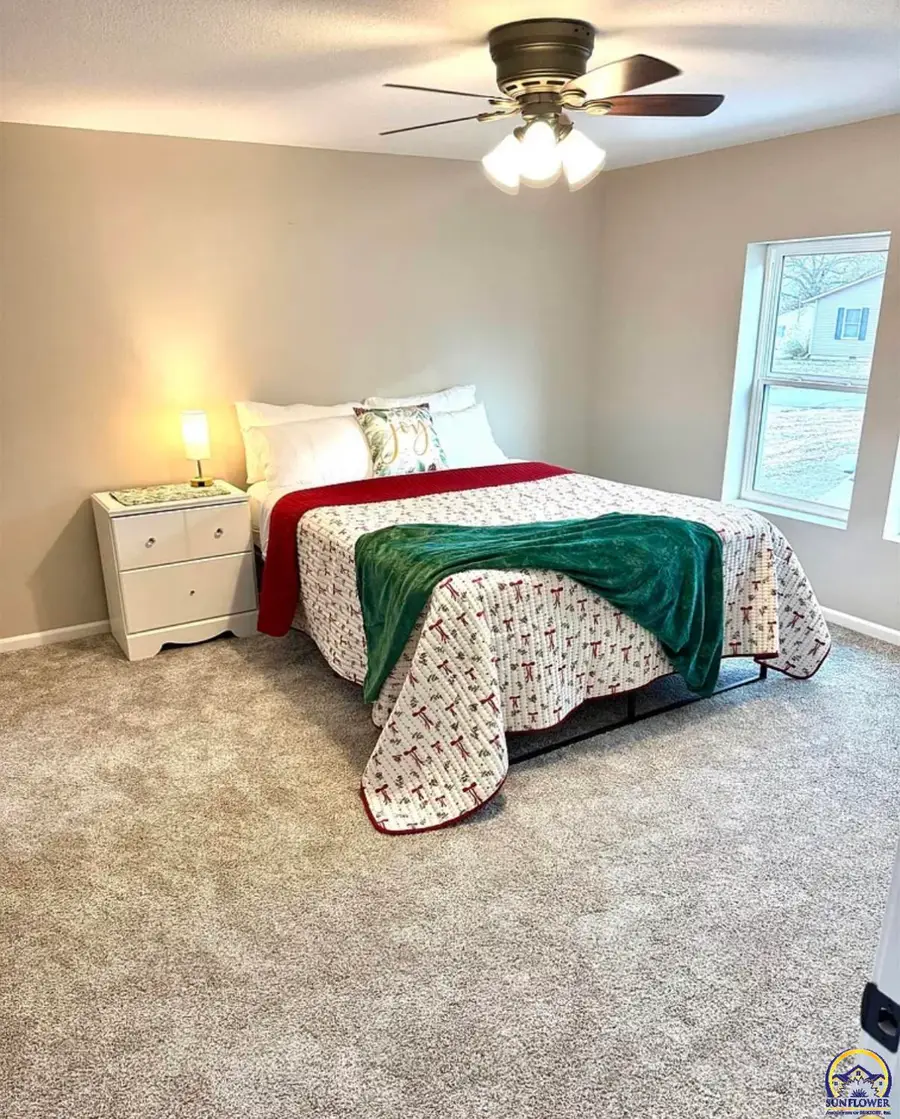 308 Herkimer St, Oskaloosa, KS 66066 - #2