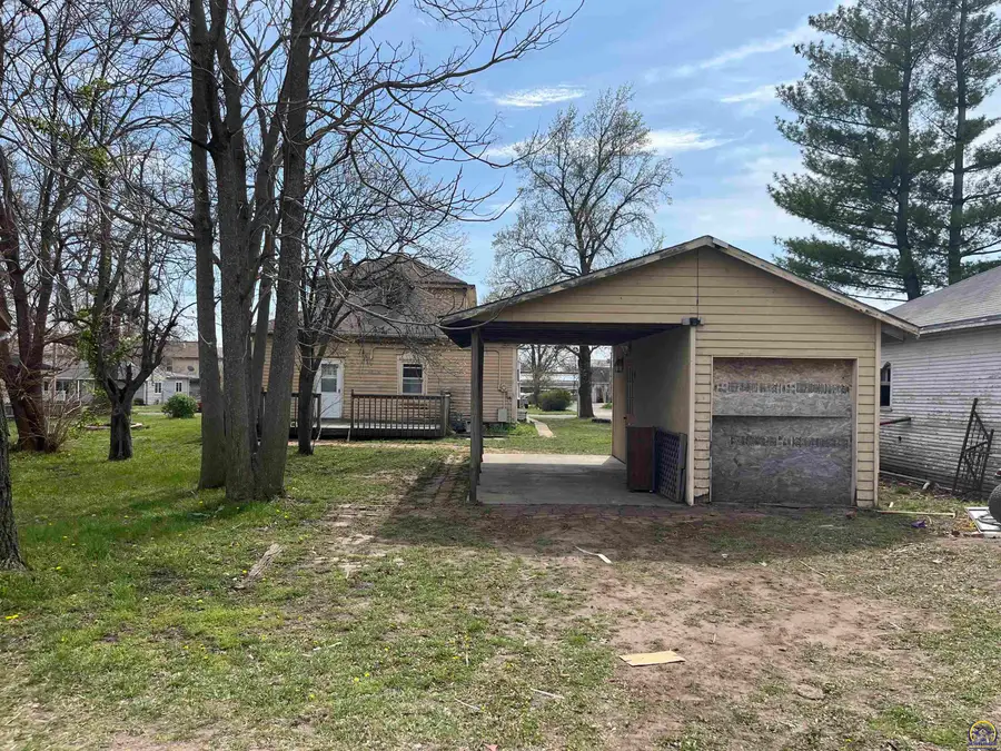 511 Mission St, Saint Marys, KS 66536 - #2