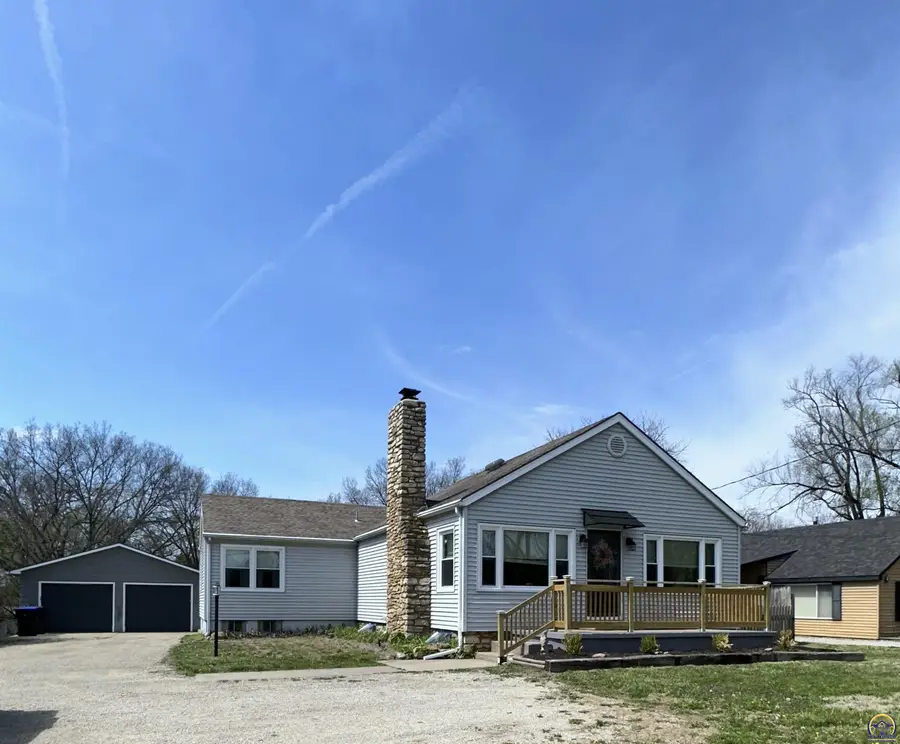 3511 NW Rochester Rd, Topeka, KS 66617 - #2