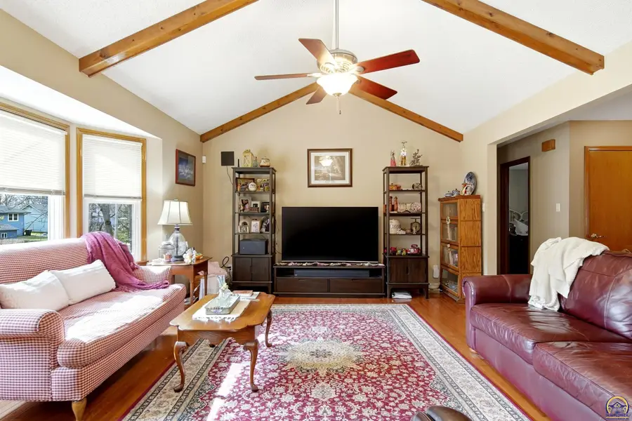 2732 SW Staffordshire Rd, Topeka, KS 66614 - #3