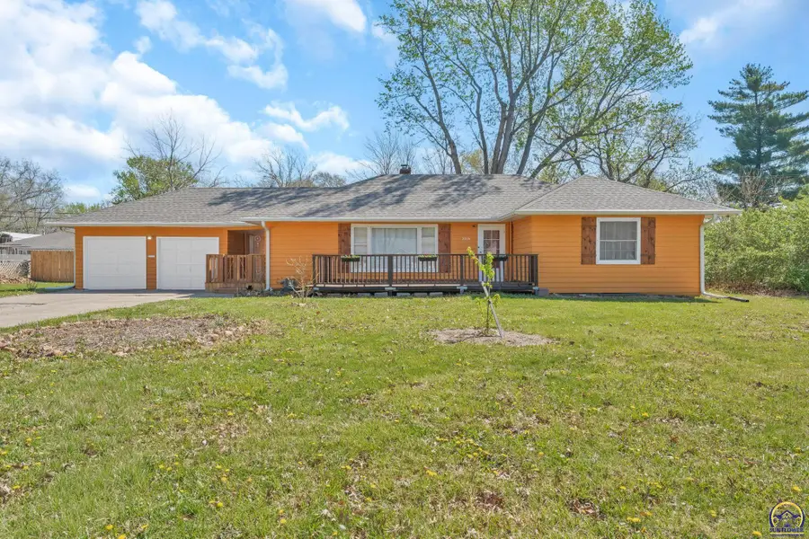 2016 SW James St, Topeka, KS 66604 - #3