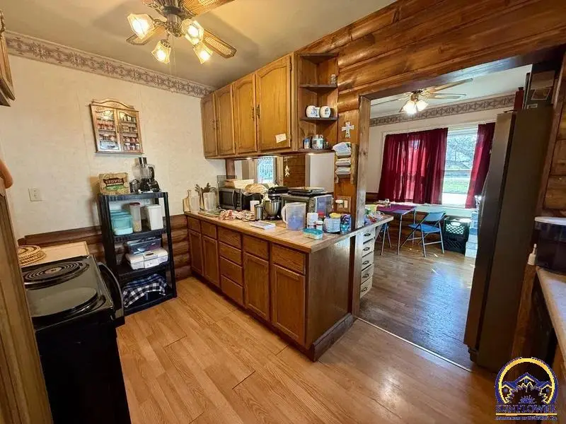 503 N 6th St, Hiawatha, KS 66434 - #2