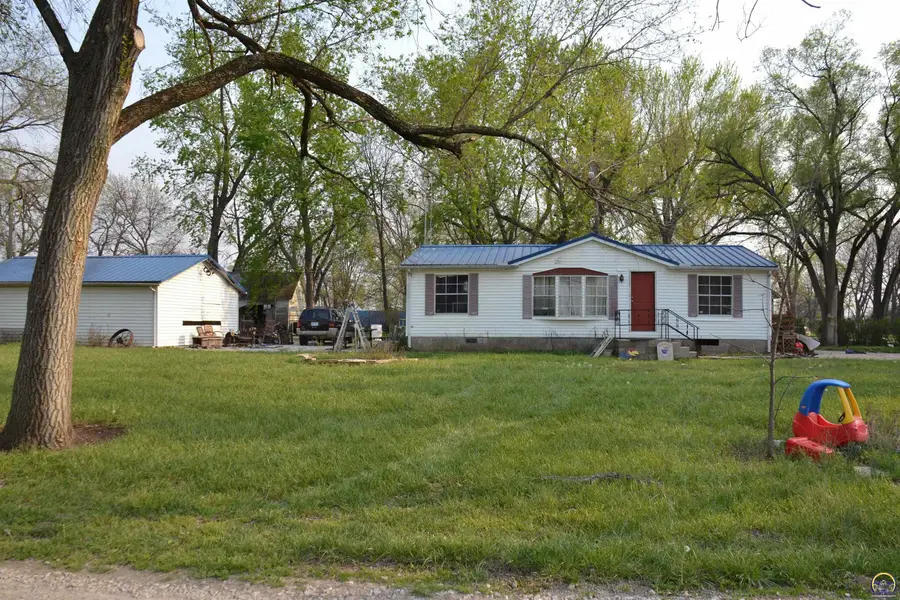 21244 Hickory St, Quenemo, KS 66528-9999 - #2