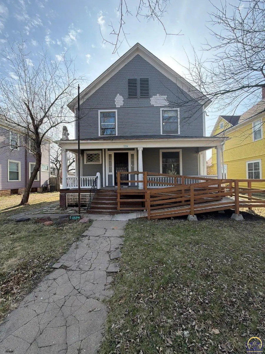 1224 SW Taylor St, Topeka, KS 66612 - #2