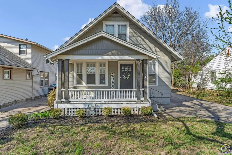 2204 SW Kenilworth Ct, Topeka, KS 66606 - #3