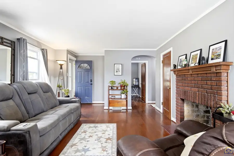 3648 SE California Ave, Topeka, KS 66605 - #3