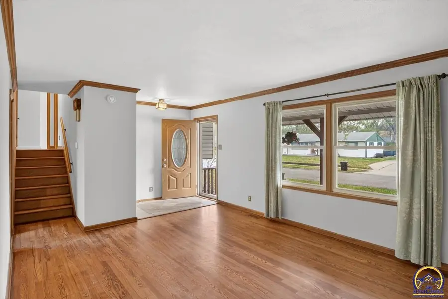 3125 SW Lane St, Topeka, KS 66611 - #3