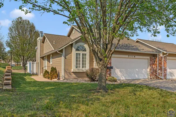 5316 SW 23rd St, Topeka, KS 66614