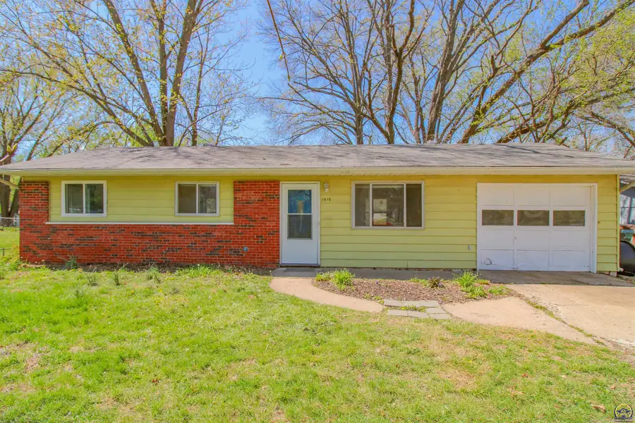 1919 Clare Rd, Lawrence, KS 66046 - #3