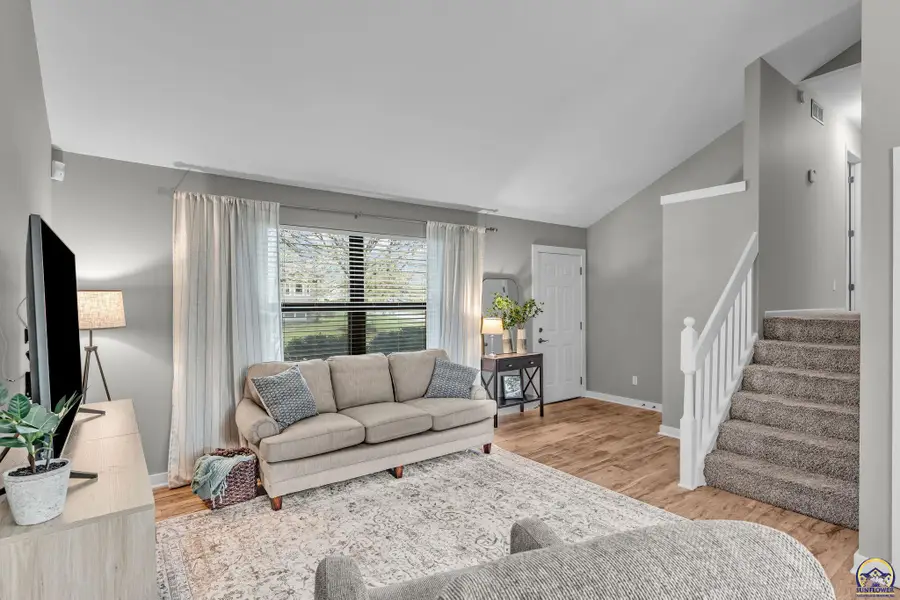 7401 SW 25th St, Topeka, KS 66614 - #2