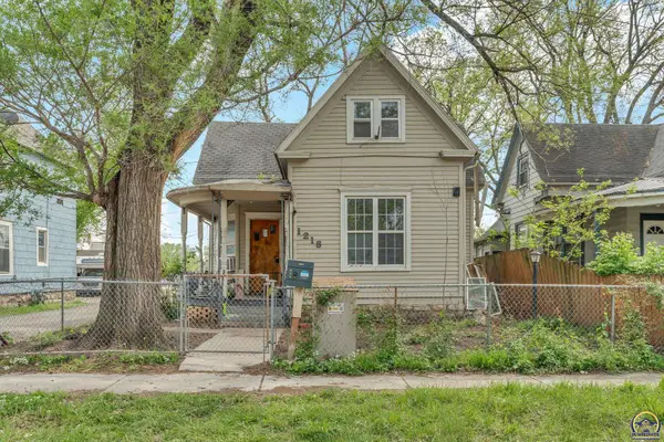 1215 SW 5th St, Topeka, KS 66606