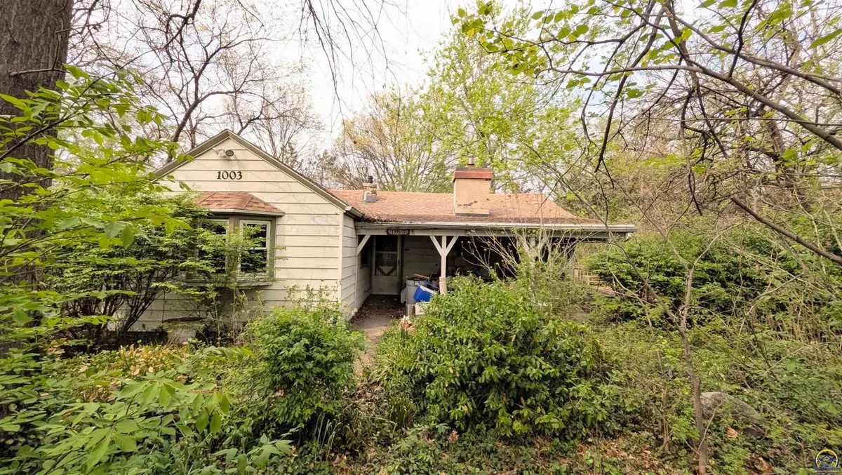1003 Weaver St, Emporia, KS 66801 - #1