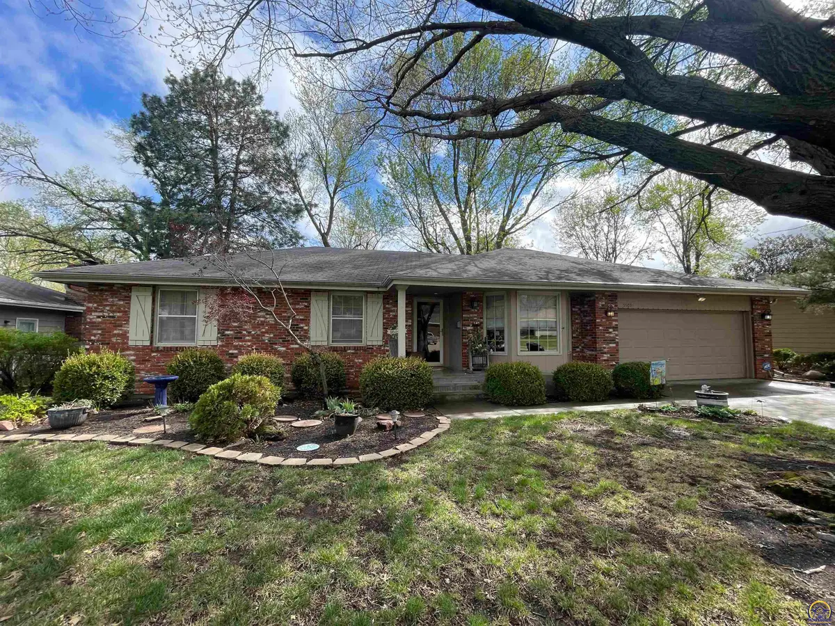 5509 SW 24th St, Topeka, KS 66614 - #1