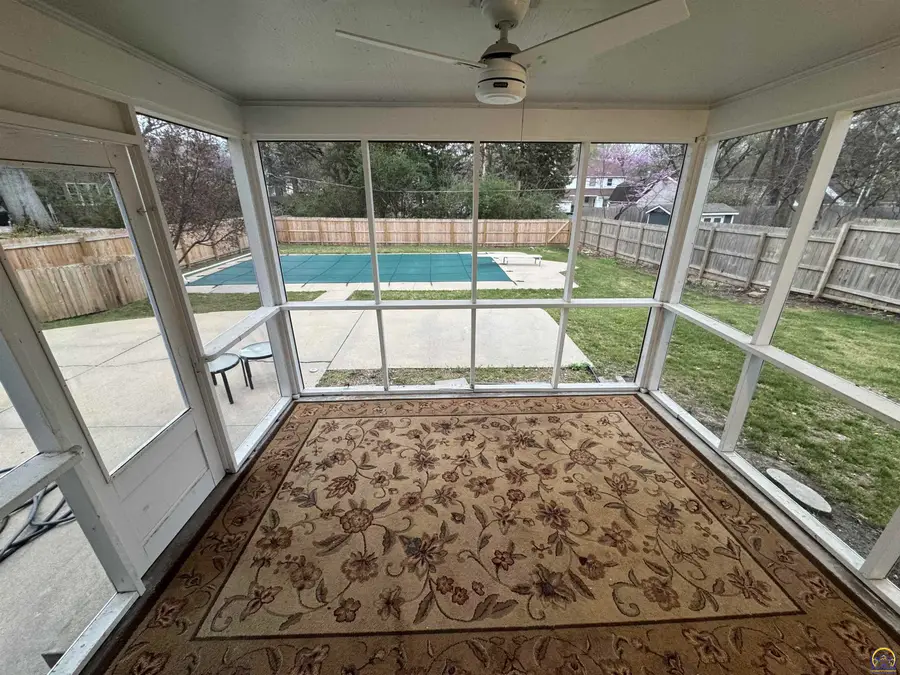 1912 SW Westwood Dr, Topeka, KS 66604 - #3