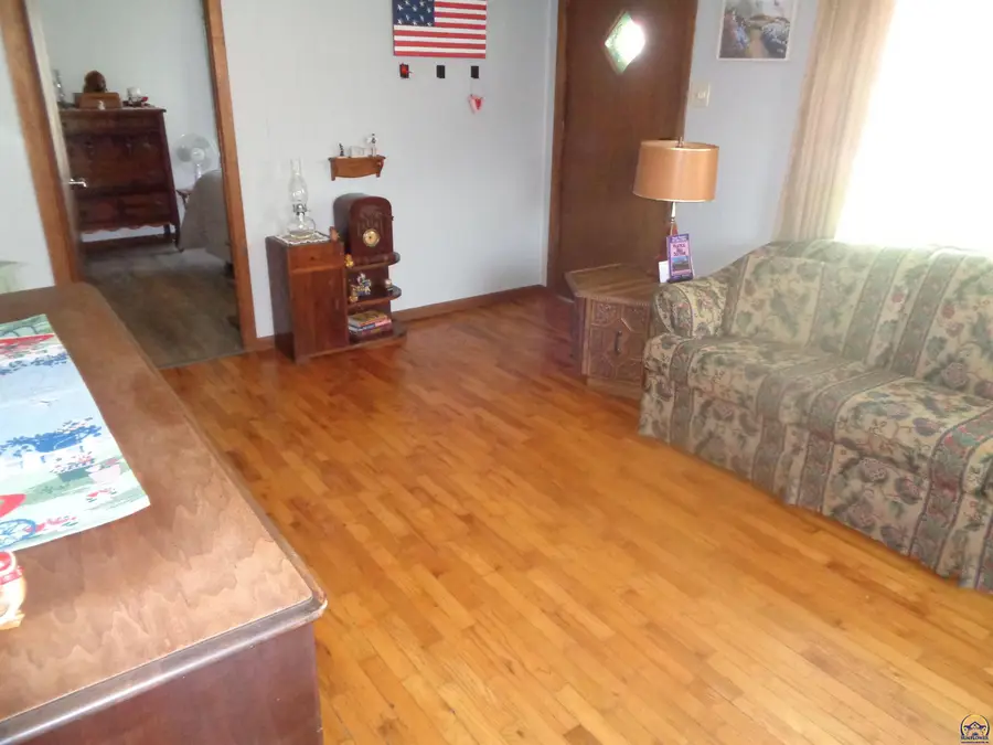 6545 NW Rose St, Topeka, KS 66618 - #3