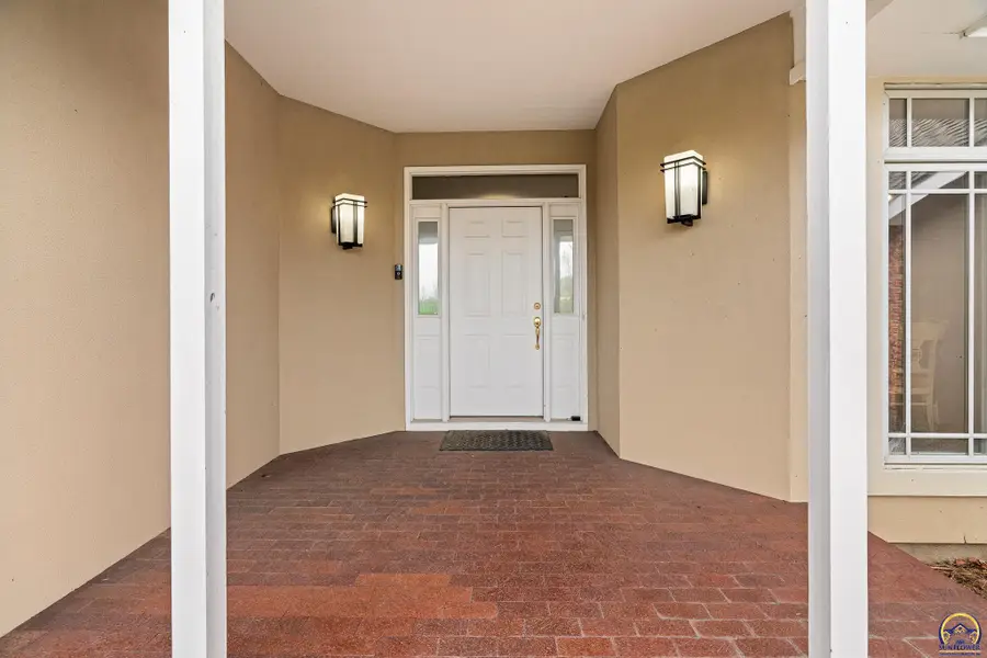 5411 SW 40th Ter, Topeka, KS 66610 - #3