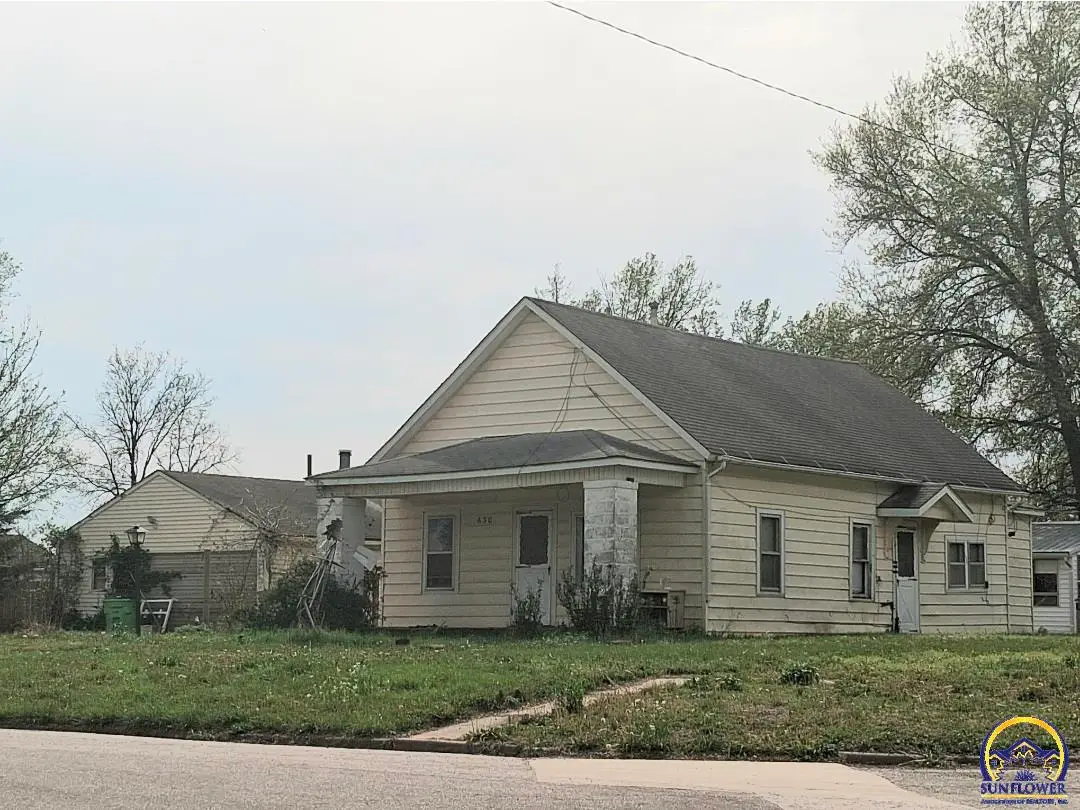 630 Jefferson St, Lyndon, KS 66451 - #1