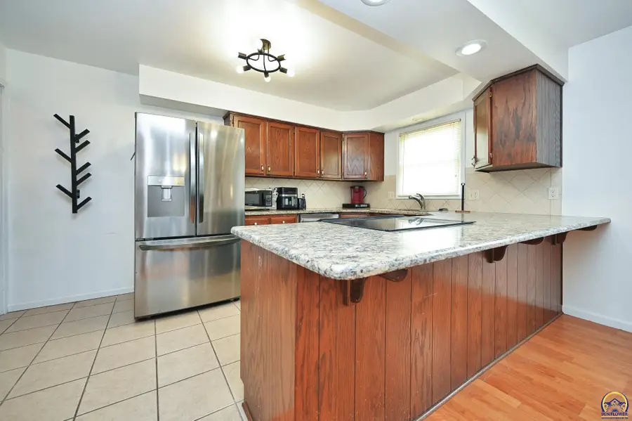 413 S Madore St, Silver Lake, KS 66539 - #3