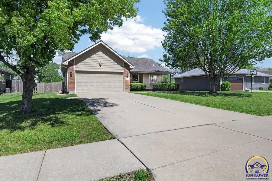 7448 SW Cannock Chase Rd, Topeka, KS 66614 - #2