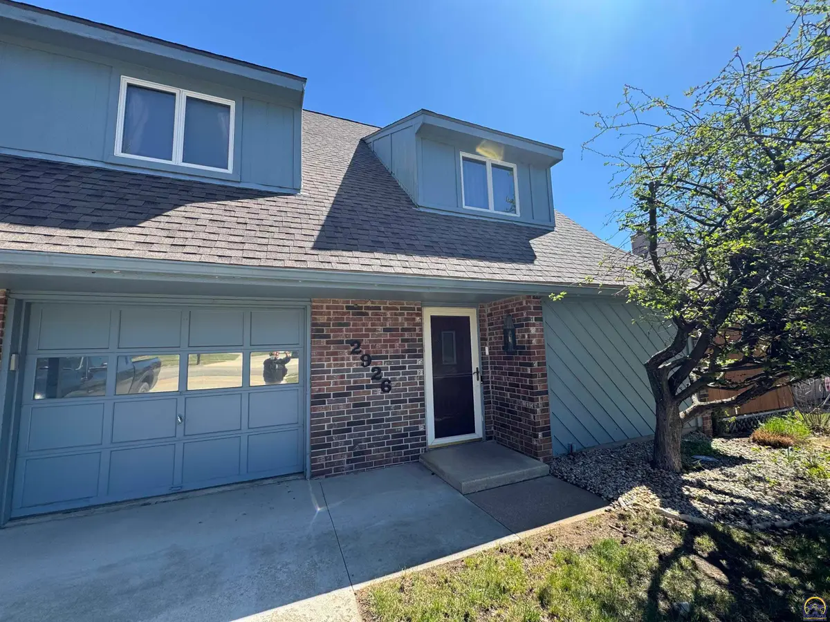 2926 SW Arrowhead Rd, Topeka, KS 66614 - #1