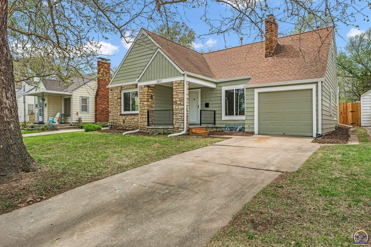 1015 SW Oakley Ave, Topeka, KS 66604 - #1