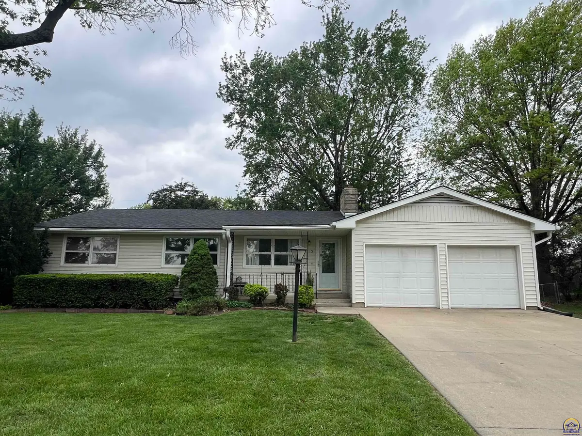 1113 Prairie St, Emporia, KS 66801 - #1