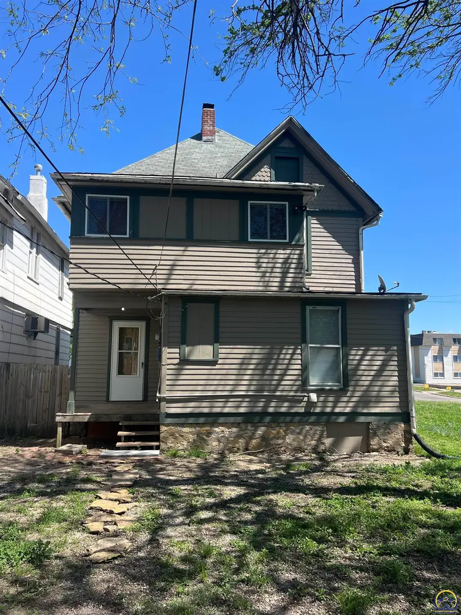 1273 SW Tyler St, Topeka, KS 66612 - #3