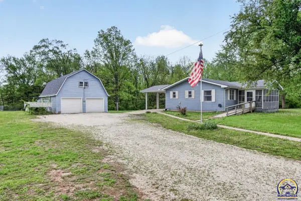 522 S Delaware St, Burlingame, KS 66413