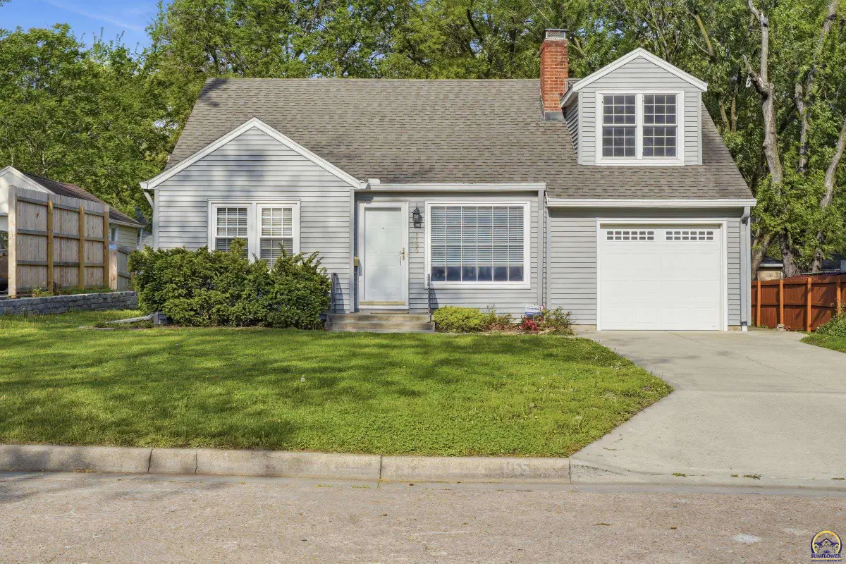 1155 SW Warren Ave, Topeka, KS 66604 - #1