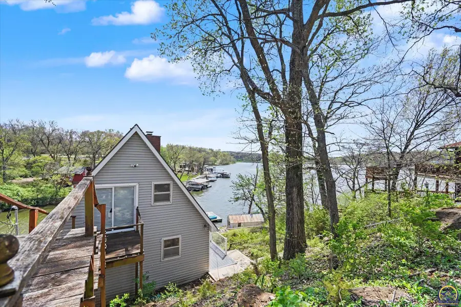 4946 Sioux Ct, McLouth, KS 66054 - #2