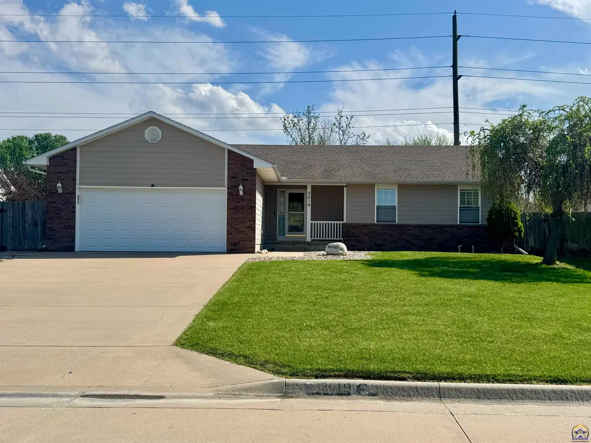 3019 S Parkway Ct, Emporia, KS 66801 - #1
