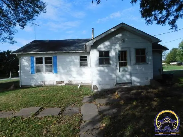 504 2nd St, Whiting, KS 66552 - #2