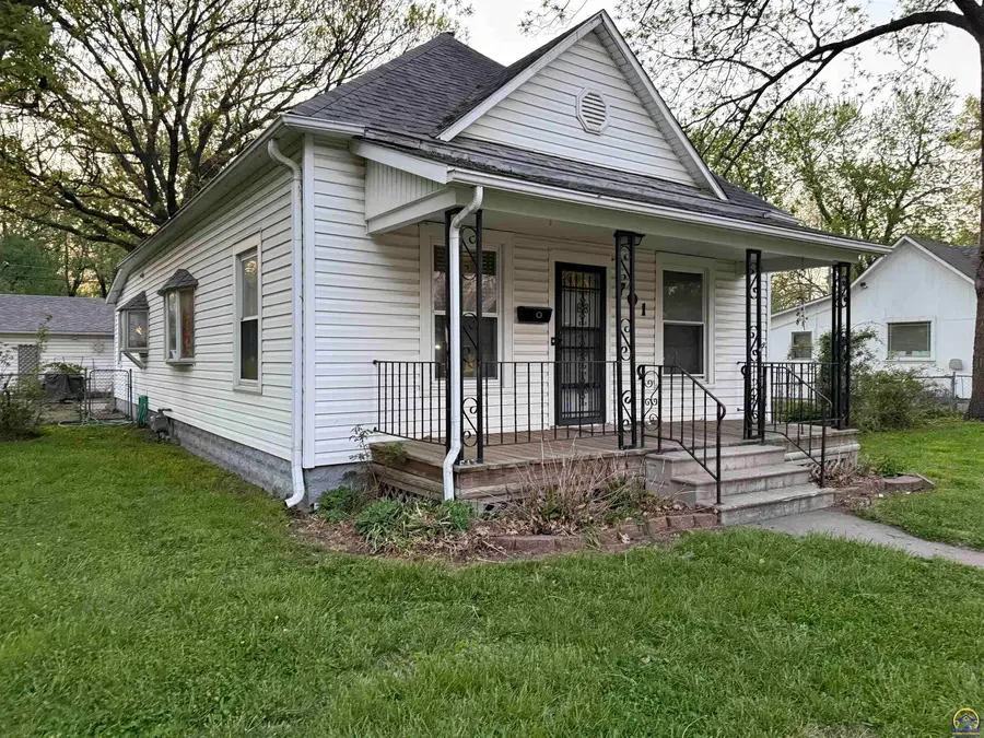 701 NE Poplar St, Topeka, KS 66616 - #3