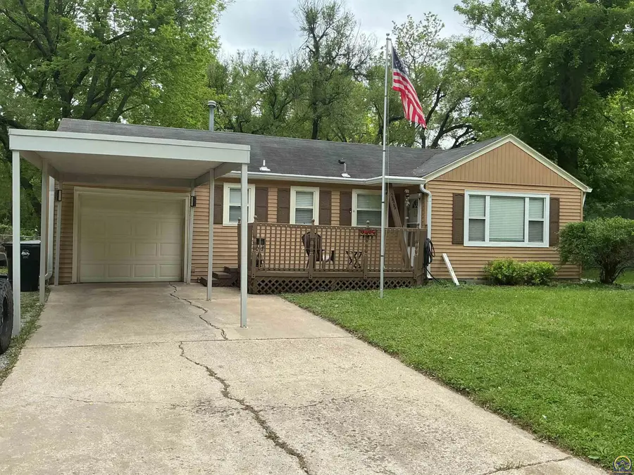 2425 SW 26th Dr, Topeka, KS 66611 - #2