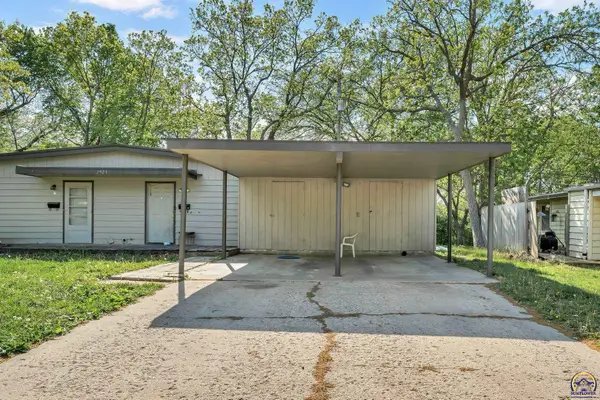 2921 SW Atwood Ave, Topeka, KS 66614