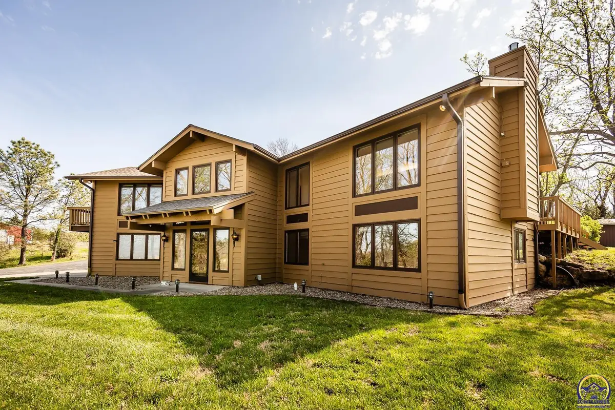 6530 NW Rossville Rd, Rossville, KS 66533 - #1