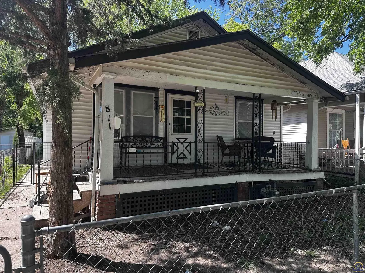 811 SE Branner St, Topeka, KS 66607 - #1