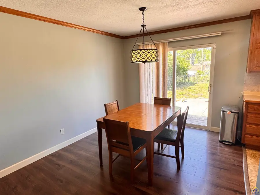 1658 SW Knollwood Dr, Topeka, KS 66611 - #2