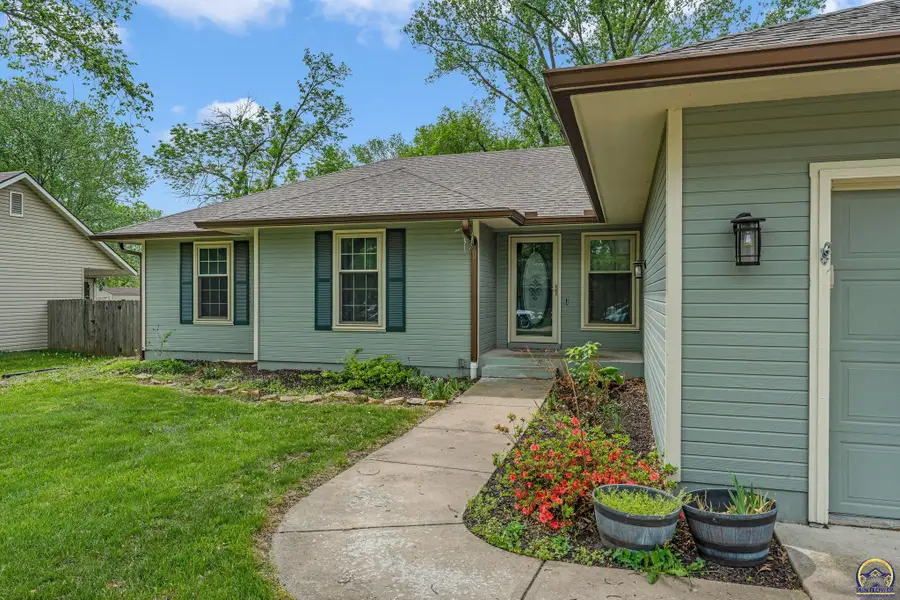 6605 SW Wentley Ln, Topeka, KS 66614 - #3