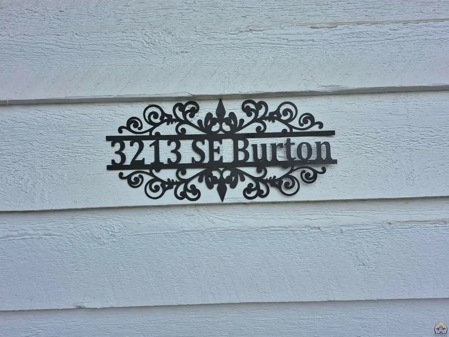 3213 SE Burton St, Topeka, KS 66605 - #2
