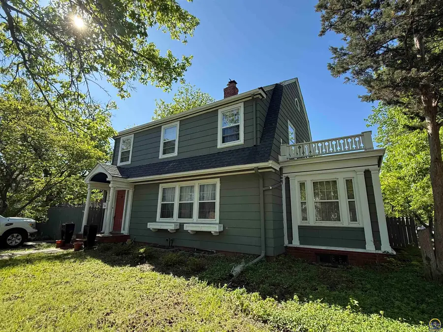 519 W 12th St, Emporia, KS 66801 - #2