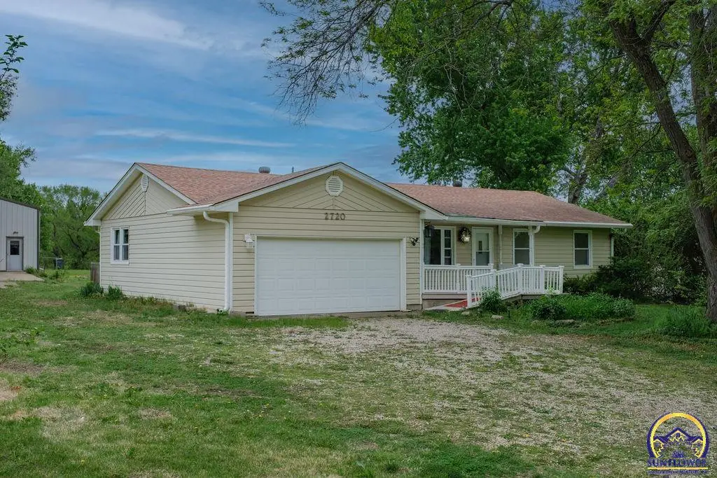 2720 NE Spring Creek Dr, Topeka, KS 66617 - #1