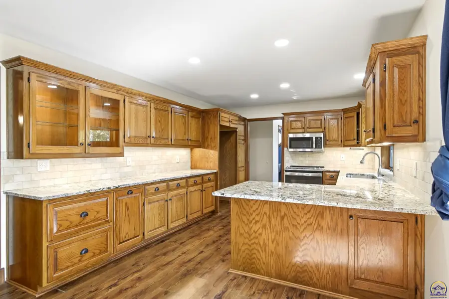 808 Foxchase Ct, Lawrence, KS 66049 - #2