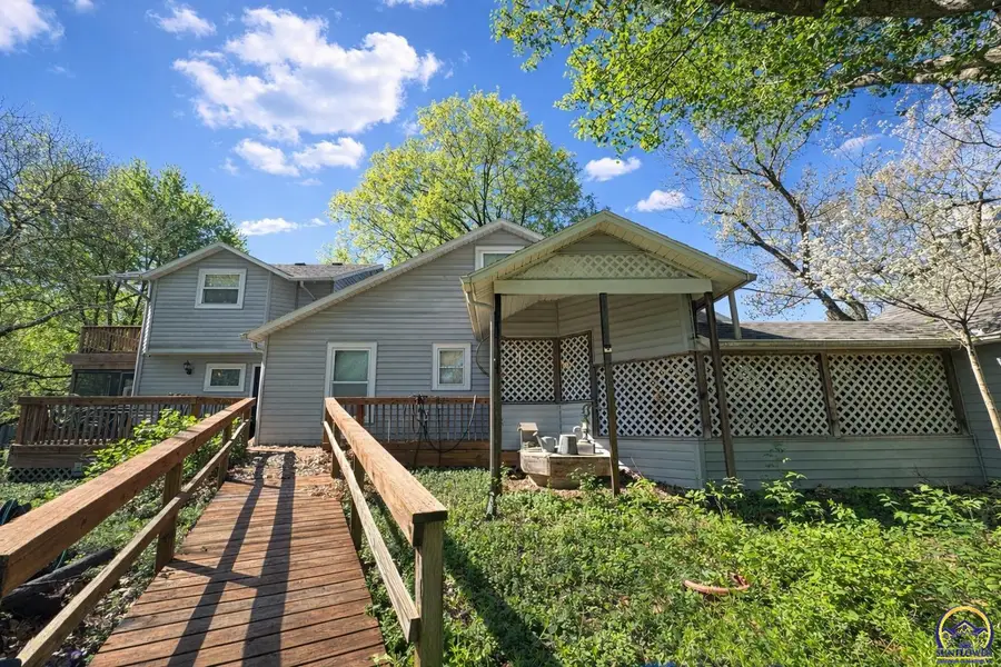 10020 SW Kingston Rd, Wakarusa, KS 66546 - #2