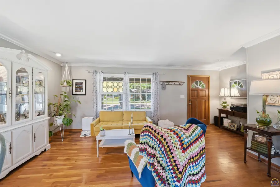 3118 SW Mulvane St, Topeka, KS 66611 - #3